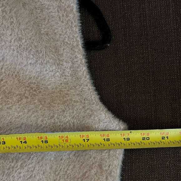 Tribal Vest Beige color Sleeveless Long Length Soft Winter Vest Size Xsmall - Picture 10 of 10